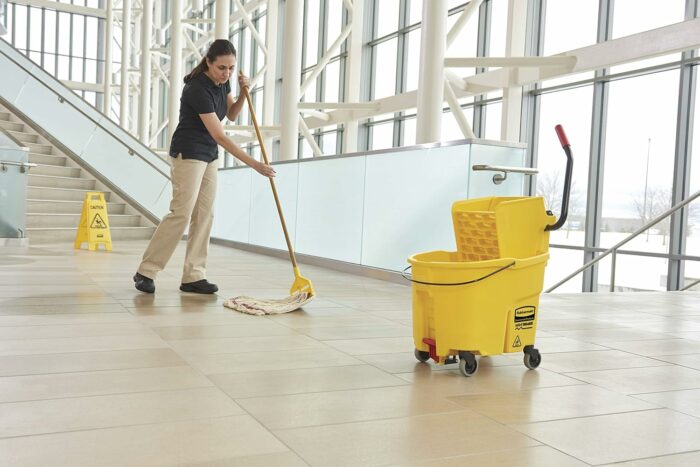 Rubbermaid Commercial 35Qt WaveBrake 2.0 Side-Press Mopping Bucket and Wringer with Foot Pedal Drain, Yellow, (2031764)